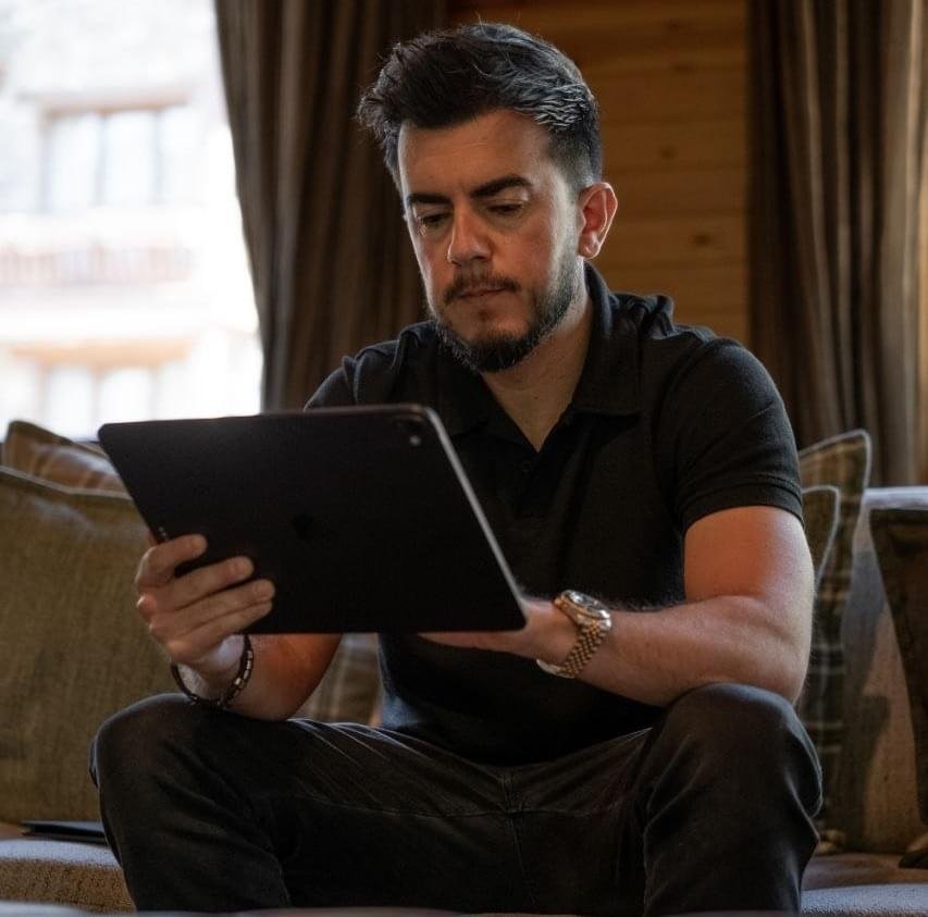 Jonatan Higueruelo, conocido como Jontrader, creador de la Mentoría SwingTraders